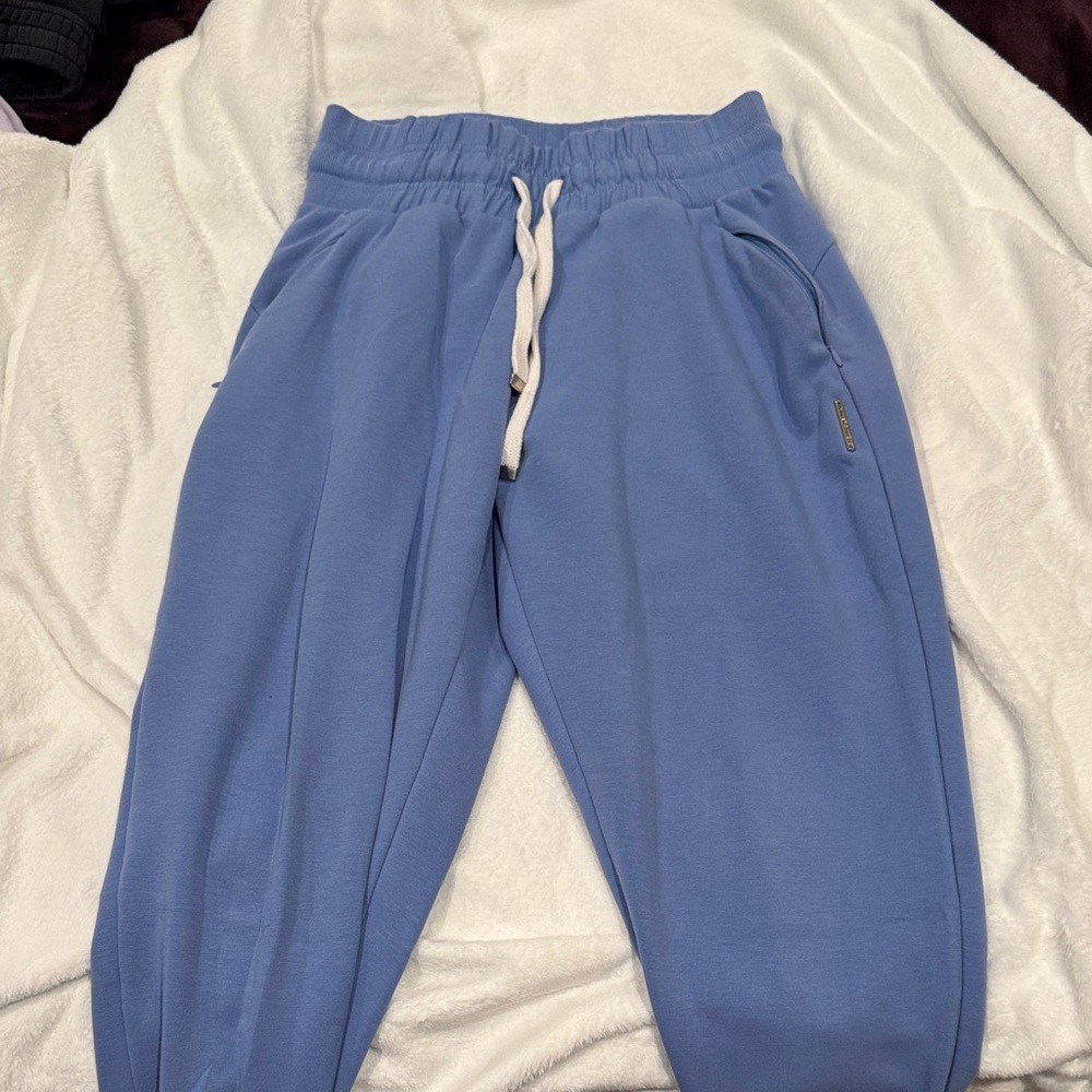Gymshark X Whitney Simmons Women’s Beautiful Blue Jogger Sweatpants